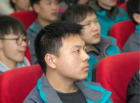 <b>新生的第一課，四川新華2019級新生座談會！</b>