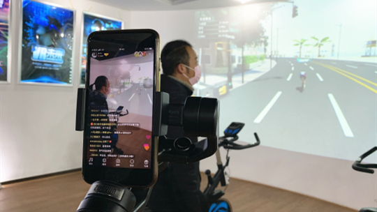 <b>足不出戶，四川新華電腦學(xué)院帶您一對(duì)一參觀校園</b>