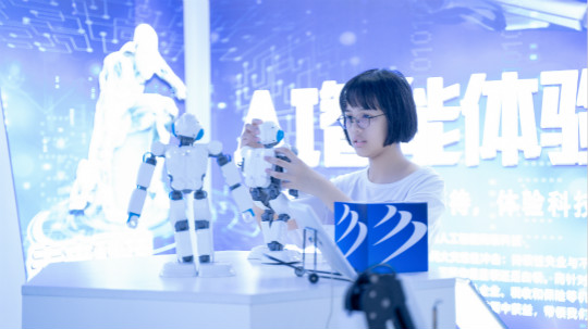 <b>解康馨伊：珍惜每一天的學習時光，靜心沉淀！</b>