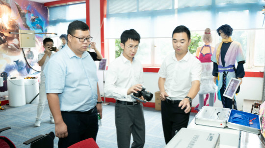 <b>央視頻云端夏令營攜手新華電腦，開啟動漫設計小課堂！</b>