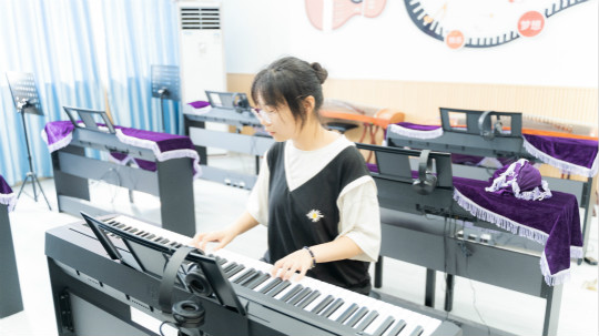 <b>楊晶：手把手教學的老師，讓我找到自信</b>