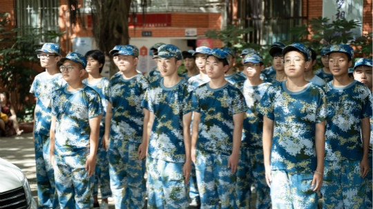 <b>追夢新華人|因為夢想·光芒萬丈！</b>