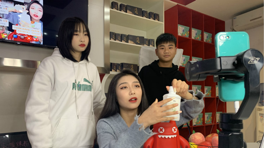 <b>厲害了我的學姐！2021雙11直播PK龍虎榜</b>