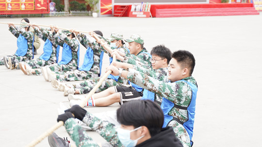 <b>超然！新生軍訓(xùn)——團(tuán)隊訓(xùn)練賽</b>