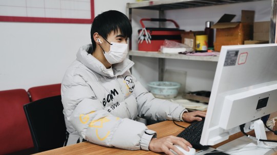 <b>優(yōu)秀學子|披星戴月，盡心竭力</b>