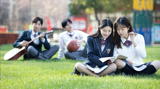 <b>新華電腦學費是多少？相比其他學校有什么優勢</b>