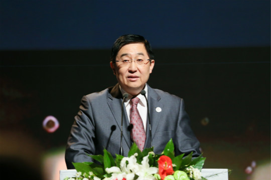 榮耀盛典，新華教育集團(tuán)常務(wù)副總裁許紹兵再獲殊榮！