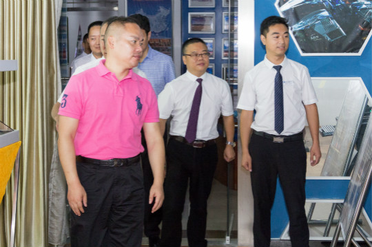 熱烈歡迎新華教育集團領導一行蒞臨我院參觀指導