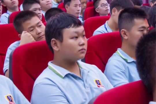 老師來了—VIP講師為新華學子帶來設計的第一堂課