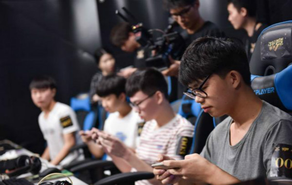 夢想團助陣2018金鷹電競體育盛典，共同見證總冠軍誕生！