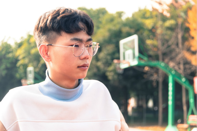 一見鐘情的電競見之不忘，思之如狂