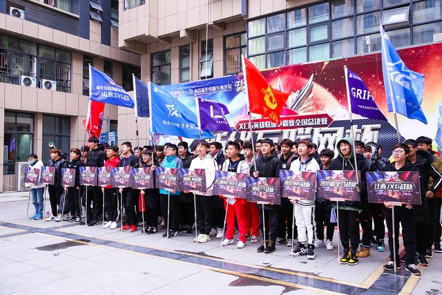 理實(shí)結(jié)合，新華學(xué)子展現(xiàn)專(zhuān)業(yè)電競(jìng)風(fēng)采！