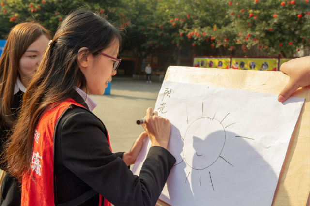 歡天喜地迎新年，四川新華師生歡樂鬧新春