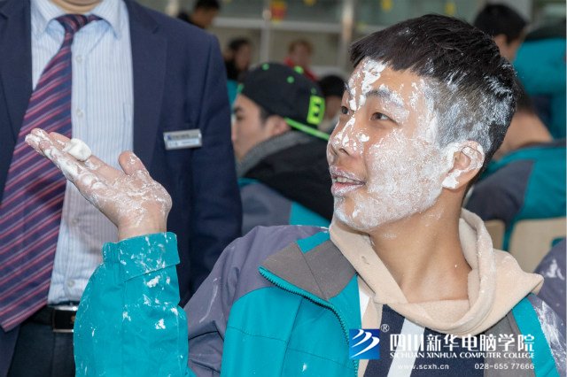 團(tuán)團(tuán)圓圓慶元宵，四川新華玩出新花樣