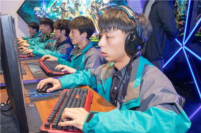 神游電競(jìng)·雷神杯全國(guó)高校電競(jìng)聯(lián)賽ACL精英賽成都站奏響歷史強(qiáng)音