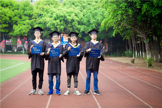 最美畢業季|此去繁花似錦，歸來仍是少年！