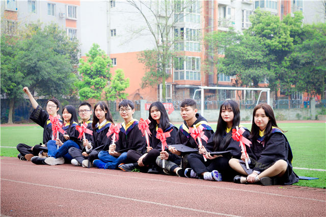 最美畢業季|此去繁花似錦，歸來仍是少年！