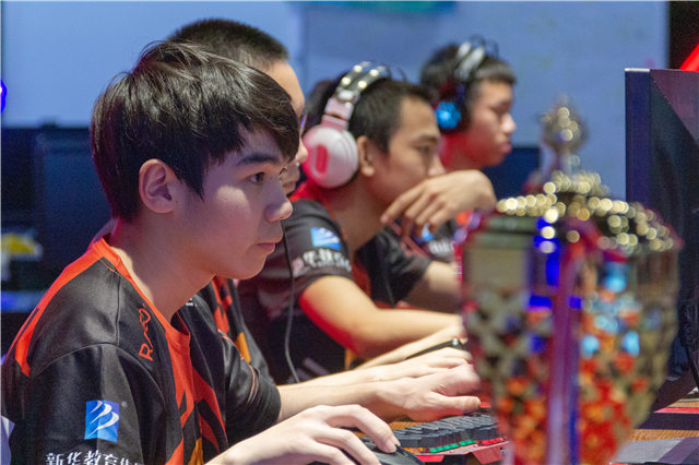 EEST《英雄聯(lián)盟》全國競技大賽成都站，冠軍花落誰家？