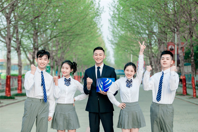 高中畢業(yè)學什么好？來新華技能+學歷雙保障