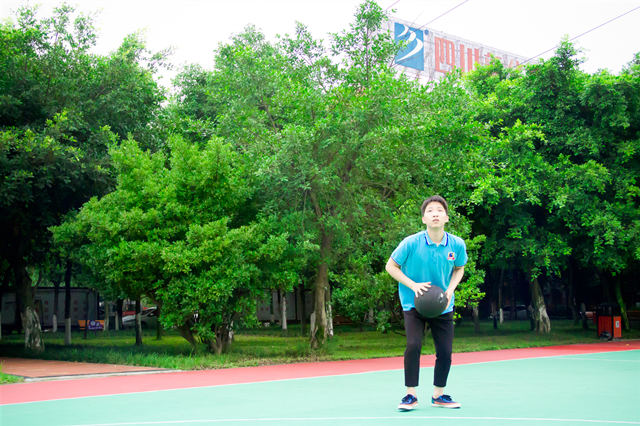 高中畢業(yè)學什么有前途？做互聯(lián)網(wǎng)時代的白領(lǐng)！