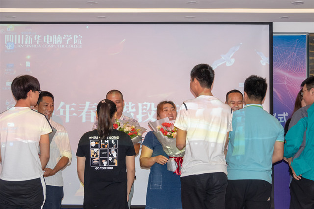 結(jié)課答辯分享會：半年收入6萬+，她們是怎么做到的？