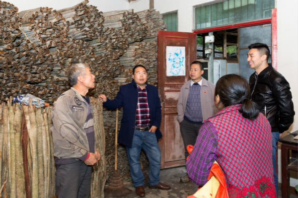 【永恒的初心】新華公益進(jìn)行時(shí)，互聯(lián)網(wǎng)助力農(nóng)村特色產(chǎn)業(yè)行萬(wàn)里！