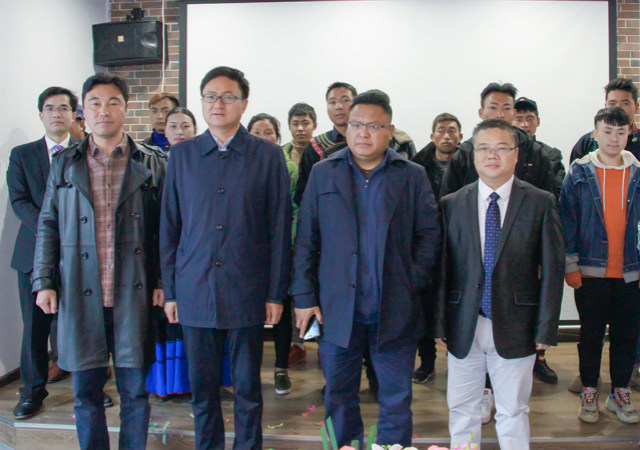 【永恒的初心】新華公益進(jìn)行時(shí)，互聯(lián)網(wǎng)助力農(nóng)村特色產(chǎn)業(yè)行萬(wàn)里！