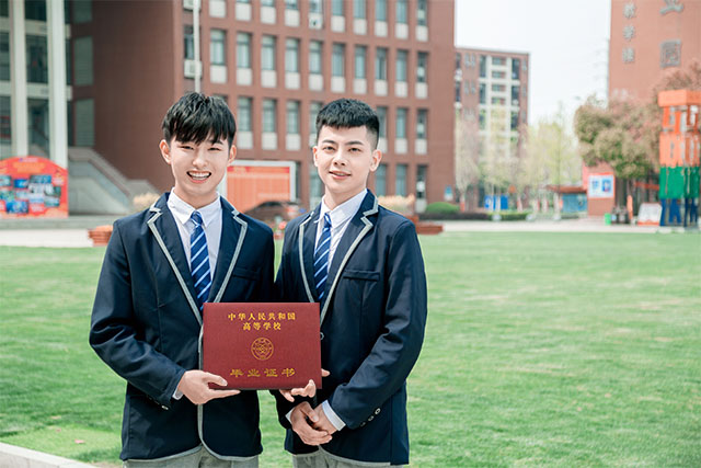 【媒體關(guān)注】技能+學(xué)歷+素養(yǎng) 新華專注培養(yǎng)高素質(zhì)高技能人才