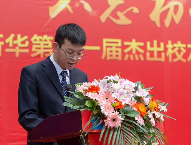 張銘峰:大家都很優(yōu)秀，我沒理由落后