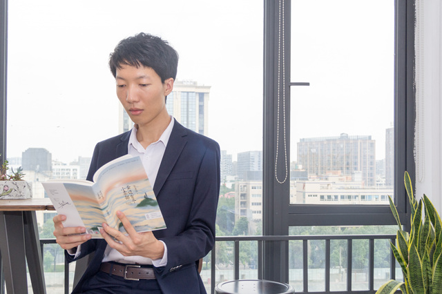 大學(xué)畢業(yè)后來新華學(xué)軟件開發(fā)