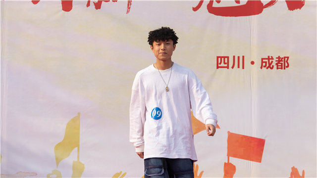 2019四川新華“魅力男生”決賽火熱拉開(kāi)