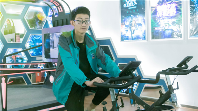 來新華學設計，為夢想加冕