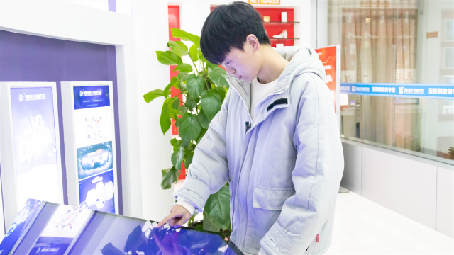 打工太辛苦，重返校園拾起心中熱愛