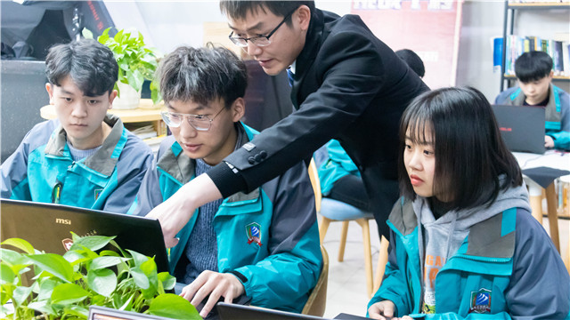 398名同學(xué)成功注冊(cè)學(xué)籍，這是他們選擇新華的理由！