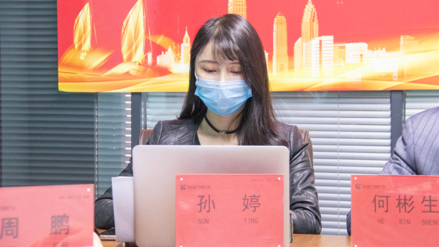 榮譽(yù)校友牽手母校，助力更多學(xué)子圓夢(mèng)新華