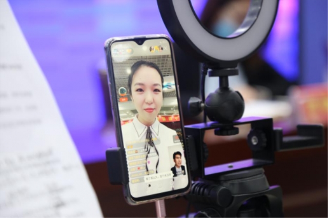 【媒體關注】新華線上招聘助力畢業(yè)生就業(yè)