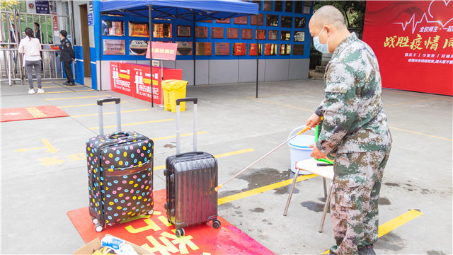 開學(xué)啦！四川新華迎來第一批返校學(xué)子