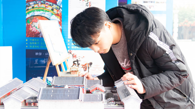 兄弟結(jié)伴來新華，見證彼此蛻變 