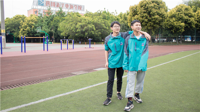 站在新起點(diǎn)，UP新未來(lái)