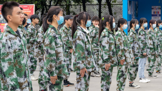 新生的第一課，軍訓生活打響了新生活的第一槍！