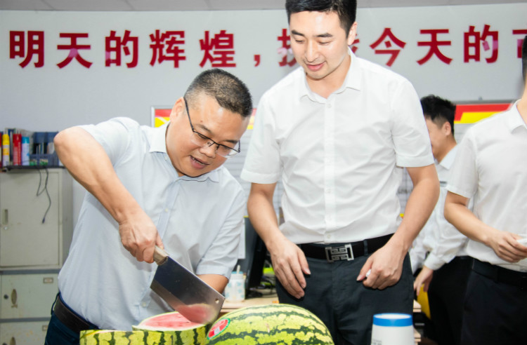 【九月開學季】院領導走訪宿舍慰問新生