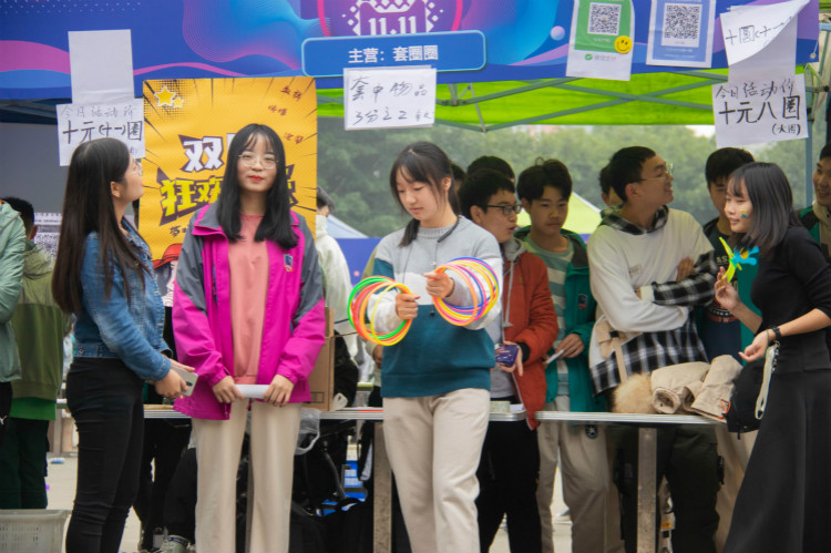 嗨爆雙十一|新華校內(nèi)購物狂歡根本停不下來