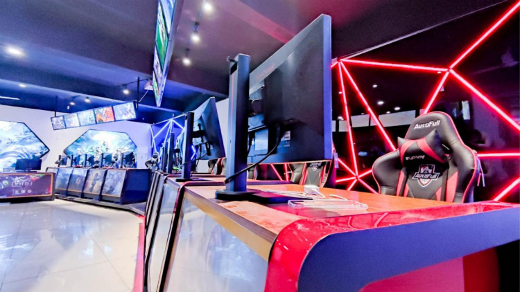 明星進(jìn)校園丨如果你在新華見到了他請(qǐng)不要驚訝！