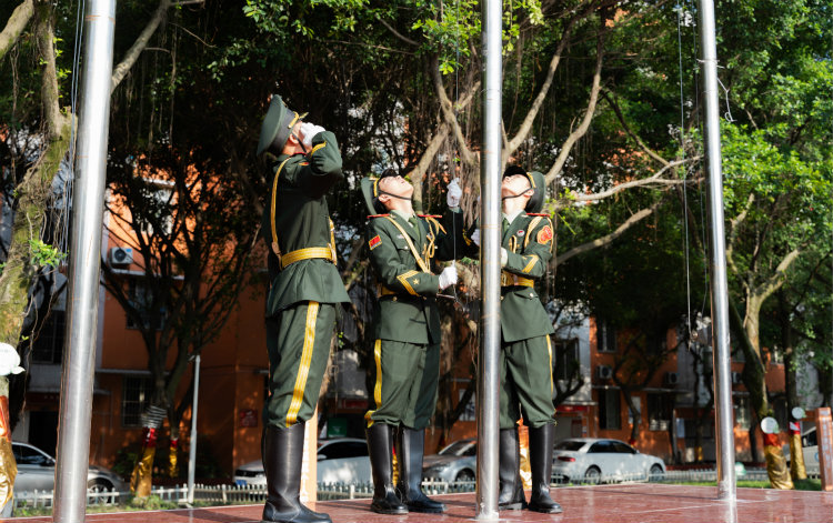 追夢新華人|因為夢想·光芒萬丈！