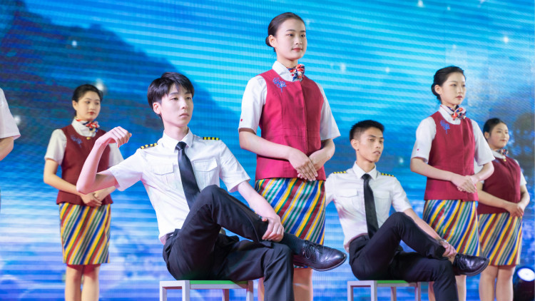 第34期新華·新銳獎(jiǎng)學(xué)金獲得者楊云纖