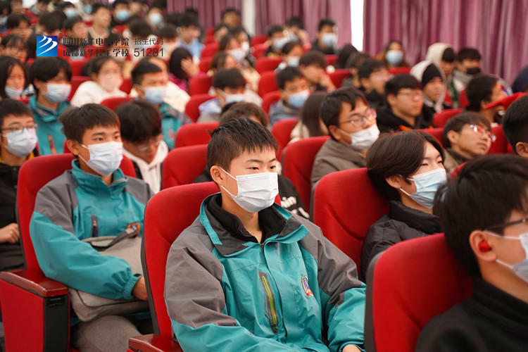 千企萬崗進(jìn)校園，名企大咖新華行火熱進(jìn)行中……