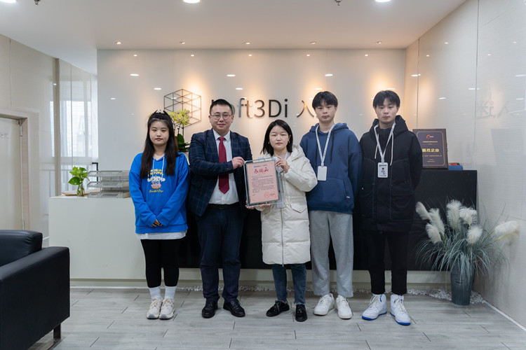 選擇新華，涅槃重生的雙胞胎兄弟！