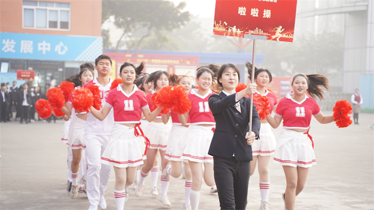 超“燃”運動會！成都新華冬季運動會“圖”擊現(xiàn)場！