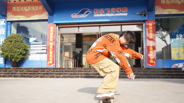 超“燃”運動會！成都新華冬季運動會“圖”擊現(xiàn)場！