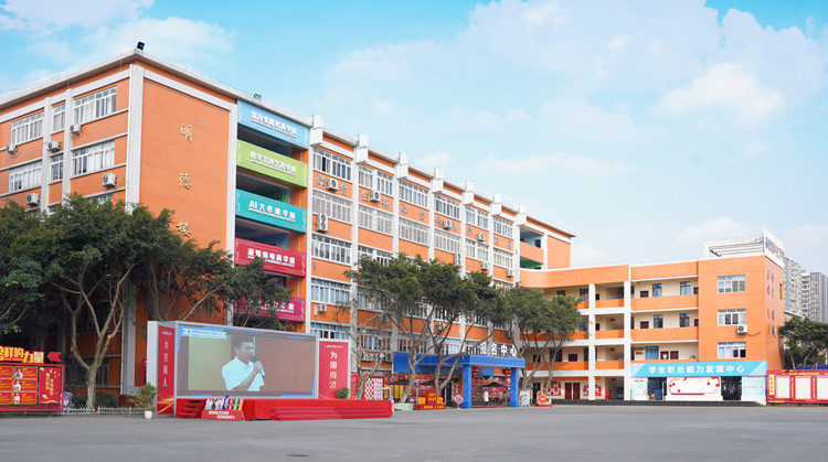 2022贏在新起點！這里報名火爆！熱門專業搶訂中……